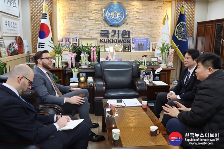 기사 202302.08.(수) 2-3 (사진) 2월7일 국기원을 방문한 주한 세르비아 네마냐 그르비치 대사와 환담.jpg