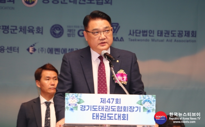 기사 2025.06.14.(토) 1-1 사진 1 김평 경기도태권도햡회 회장 대회사 제47회 경기도태권도협회장기 태권도대회 영평 물랅은양평체육관     IMG_0010.JPG