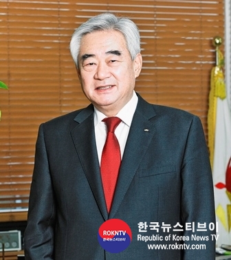 기사 2021.01.04.(월) 2-1 (사진) 조정원 세계태권도연맹 총재 WT President Chungwon Choue.jpg