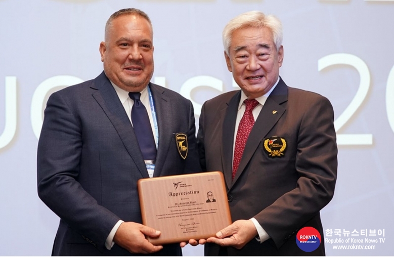 기사 2022.08.02.(화) 3-4 (사진)   World Taekwondo hosts inaugural Hall of Fame 2022 ceremony at General Assembly  .jpg