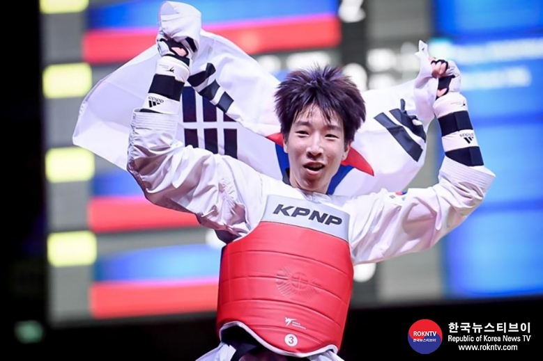 기사 2022.08.05.(금) 2-2 (사진) Clean sweep for Korea on day 3 of Sofia 2022 World Taekwondo Junior Championships   .jpg