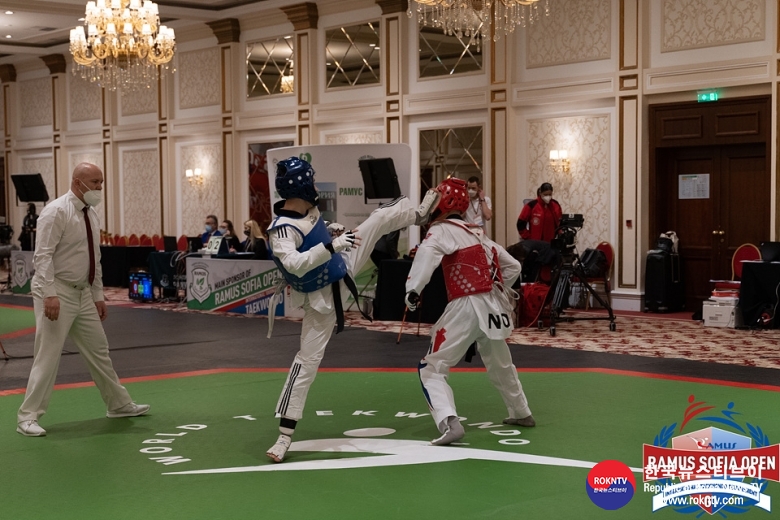 기사 2021.03.15.(월) 1-1 (사진) Ramus Sofia Open 2021 kicked off the Taekwondo season  .jpg