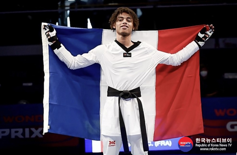 기사 2022.10.11.(화) 3-5 (사진)  Thailand, China and France take golds on opening day of Paris 2022 World Taekwondo Grand Prix.jpg