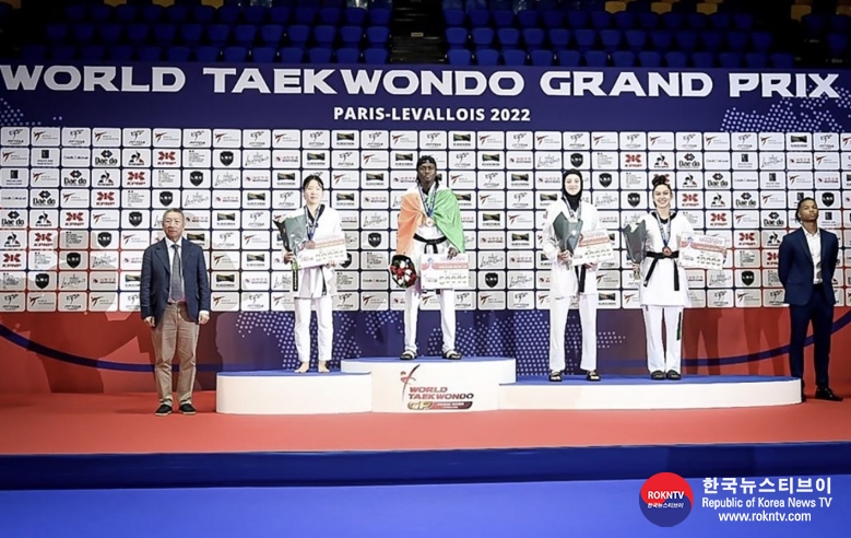 기사 2022.10.14.(금) 4-2 (사진)  Day two of Paris 2022 World Taekwondo Grand Prix sees Côte d'Ivoire, Spain and Italy triumph.jpg