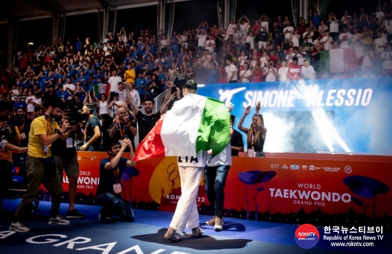 기사 2022.06.07.(화) 2-1 (사진)  Italian home favourite and Spanish teenage sensation win golds on last day of Roma 2022 World Taekwondo Grand Prix     .jpg