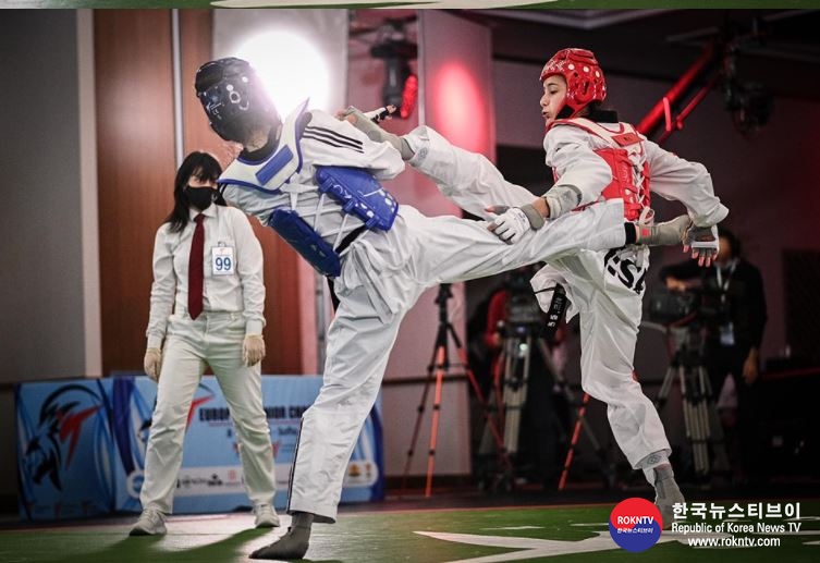 기사 2021.04.19.(월) 1-4 (사진) Teenagers take gold on opening day of European Taekwondo Championships.JPG