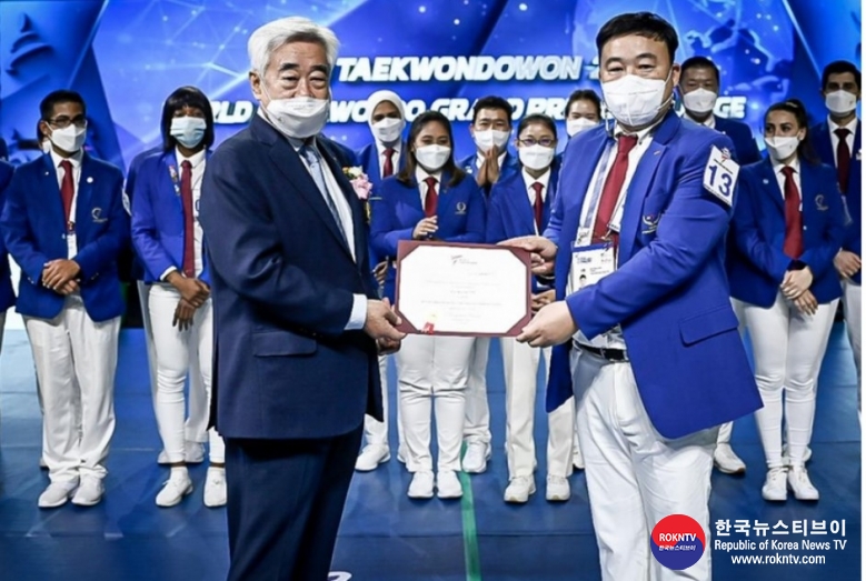 기사 2022.06.11.(토) 2-4 (사진) China and Chinese Taipei take first golds on offer at Muju Taekwondowon 2022 World Taekwondo Grand Prix Challenge   .jpg