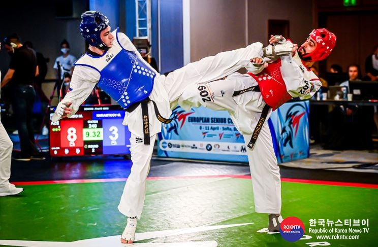 기사 2021.04.20.(화) 1-1 (사진) Croatia, Poland and Russia win gold on third day of European Taekwondo Championships .JPG