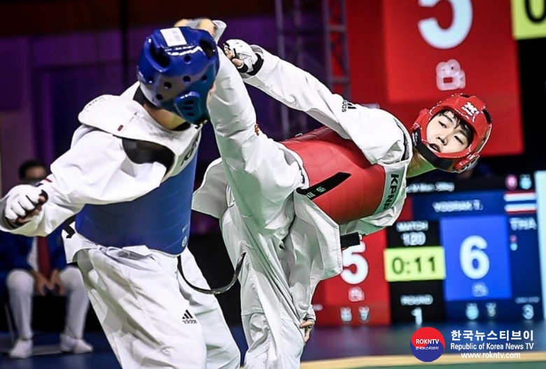 기사 2022.06.11.(토) 3-2 (사진) China and Korea dominate second day of Muju Taekwondowon 2022 World Taekwondo Grand Prix Challenge  .jpg