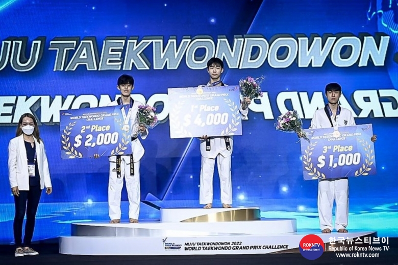 기사 2022.06.11.(토) 3-5 (사진) China and Korea dominate second day of Muju Taekwondowon 2022 World Taekwondo Grand Prix Challenge  .jpg