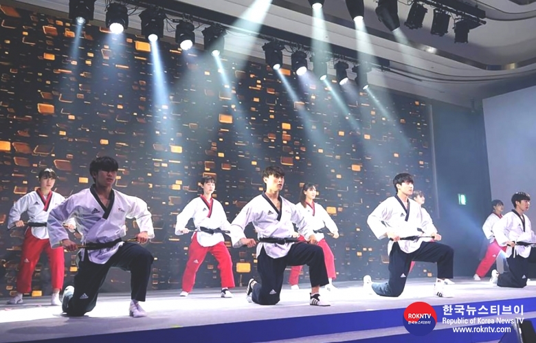 기사 2023.05.10.(수) 1-3 (사진 3)  World Taekwondo Demonstration impresses at AIPS Sports Media Awards Ceremony in Seoul.jpg
