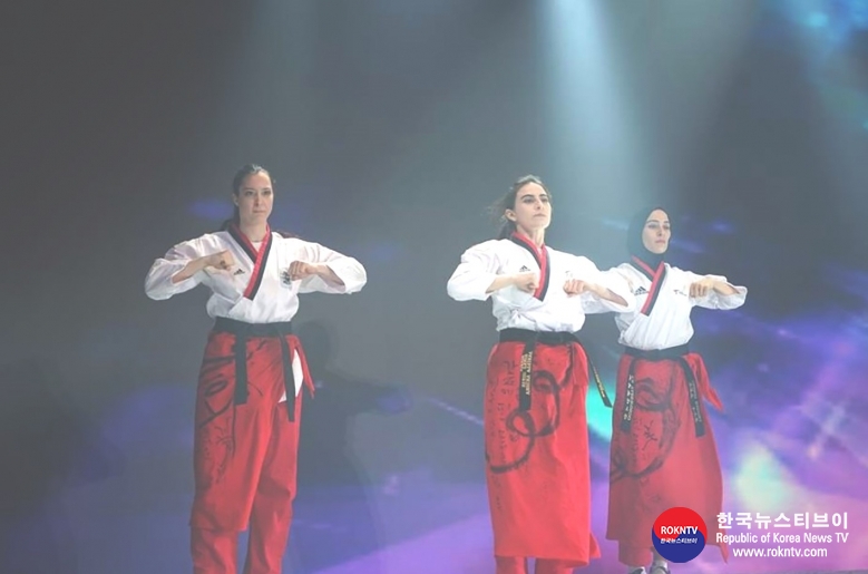 기사 2023.05.10.(수) 1-2 (사진 2)  World Taekwondo Demonstration impresses at AIPS Sports Media Awards Ceremony in Seoul.jpg